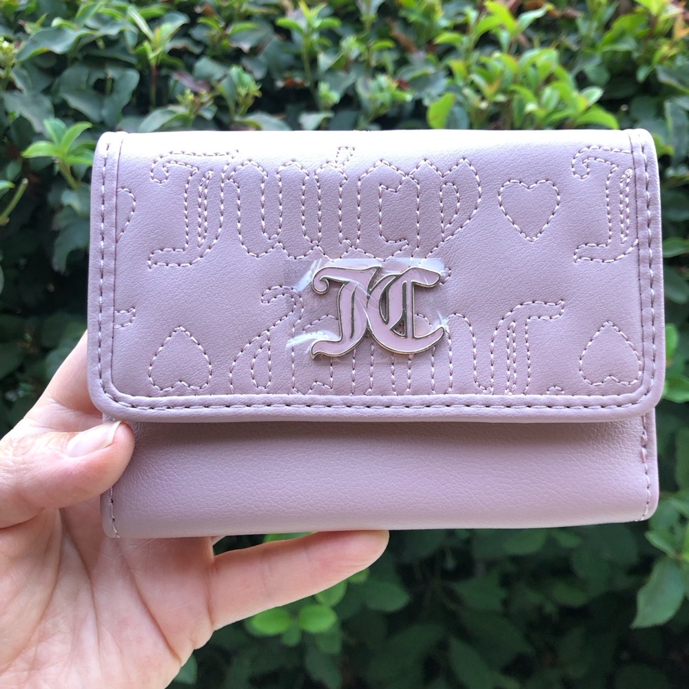 JUICY COUTURE NWT Dusty Blush Pink League Double Sided Trifold  5.5” x 4” x 1.5”